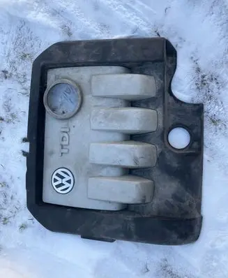 Volkswagen Touran I Engine cover (trim) 03G103925