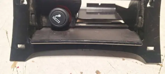 Ashtray (front)