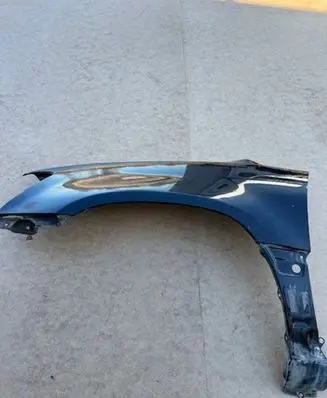 Lexus RX 300 Fender