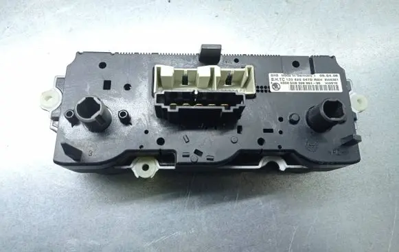 Skoda Octavia Mk2 (1Z) Climate control unit 1z0820047D