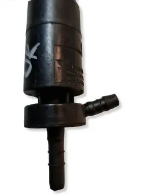 BMW 7 E32 Headlight washer pump 1378875 0392040004