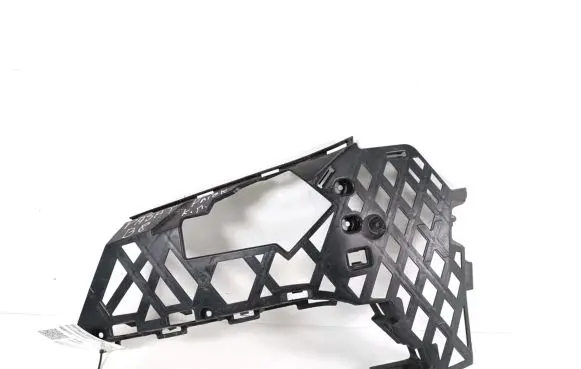 Volkswagen PASSAT B8 Rear bumper mounting bracket 3G0807177