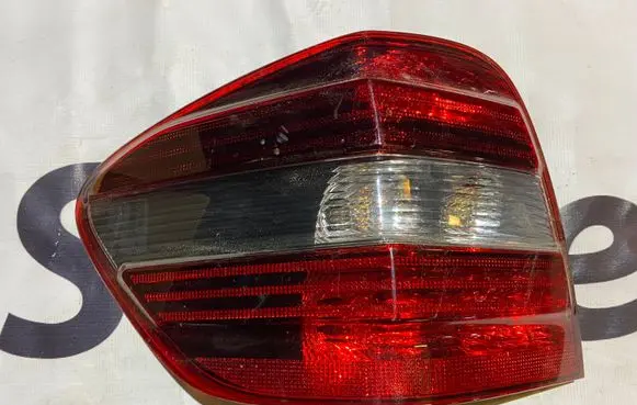 Mercedes-Benz ML W164 Rear/tail lights 404131L 404131