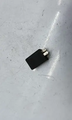 Volkswagen PASSAT B4 Other relay 321955531A