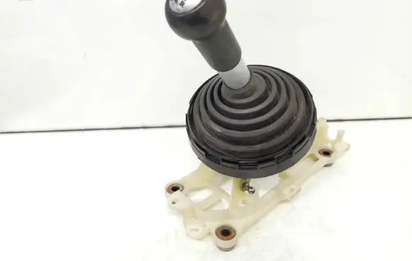 Mitsubishi Colt Gear shifter/selector MN178047 8129100000