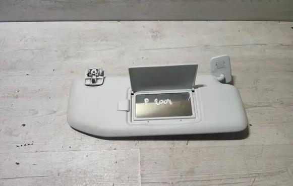 Peugeot 2008 II Sun visor