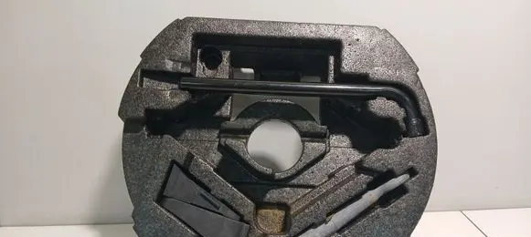 Jaguar XF Tool set 