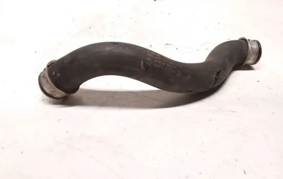 Mercedes-Benz E W212 Engine coolant pipe/hose A2045011582