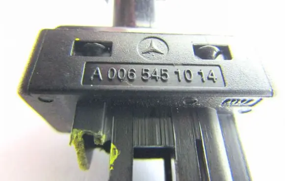 Mercedes-Benz A W169 Brake pedal sensor switch A0065451014