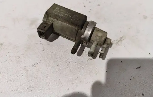 Audi A6 S6 C5 4B Turbo solenoid valve 059906627A 72190321