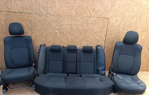 Toyota Avensis T270 Seat set