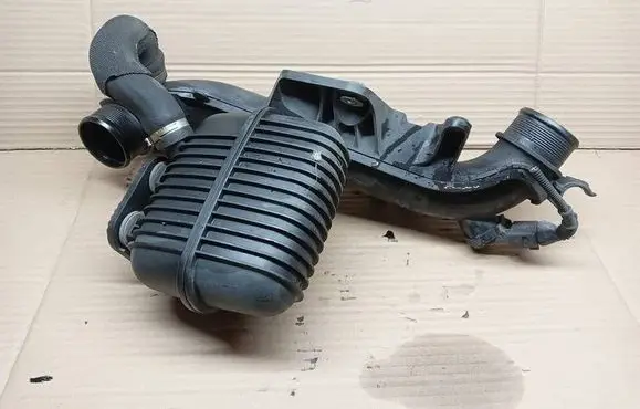 Audi Q5 SQ5 Intercooler hose/pipe 8K0145673AJ