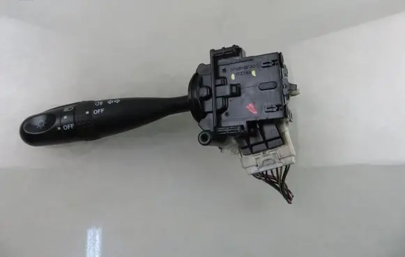 Wiper turn signal indicator stalk/switch