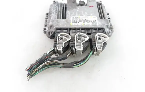 Ford Focus Engine control unit/module 0281011701 4M5112A650YE