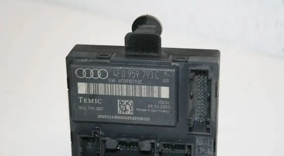 Audi A6 S6 C5 4B Door control unit/module 4F0959793C 4F0910793C 0033TFK0001