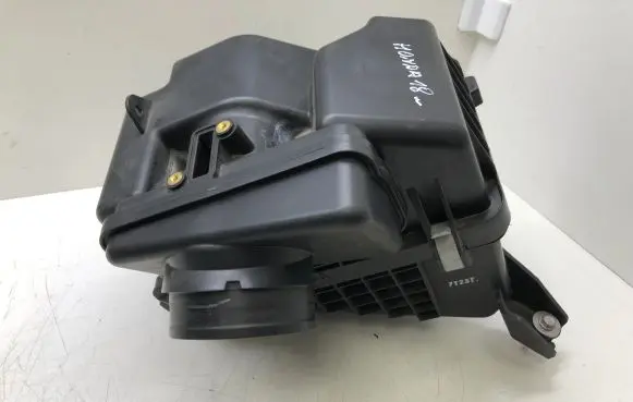 Honda CR-V Air filter box ACC79 R6A
