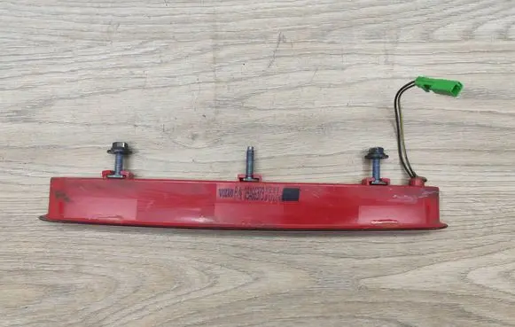 Volvo C70 Third/center stoplight 09466373