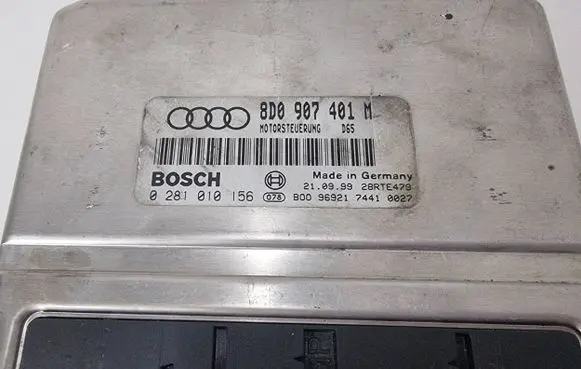 Audi A4 S4 B5 8D Engine control unit/module 8D0907401M 81010156
