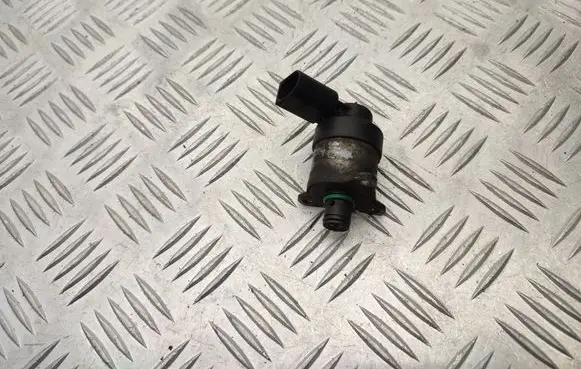 Audi A6 S6 C6 4F Fuel pressure sensor 