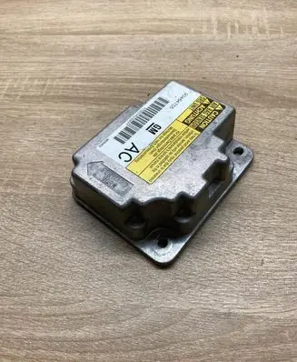 Opel Vectra B Airbag control unit/module 90464705
