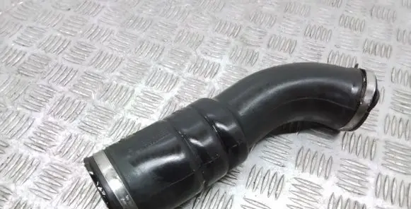 Volvo V50 Intercooler hose/pipe 08692401