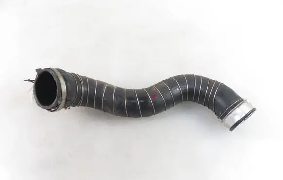 Mercedes-Benz C AMG W204 Intercooler hose/pipe 2045280882