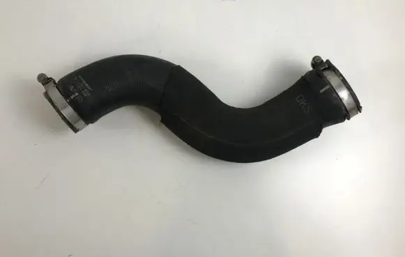 Audi A4 S4 B8 8K Intercooler hose/pipe 8K0145737J
