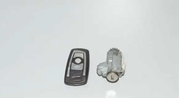 BMW 4 F32 F33 Ignition key/card 5A57FB8 66125A57FB8