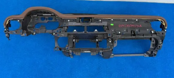 Mercedes-Benz X-class W470 Dashboard 681005XA1B