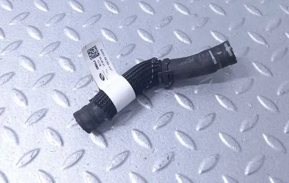 Land Rover Defender Engine coolant pipe/hose K6D38K588AA LR125617 K6D38K588AB