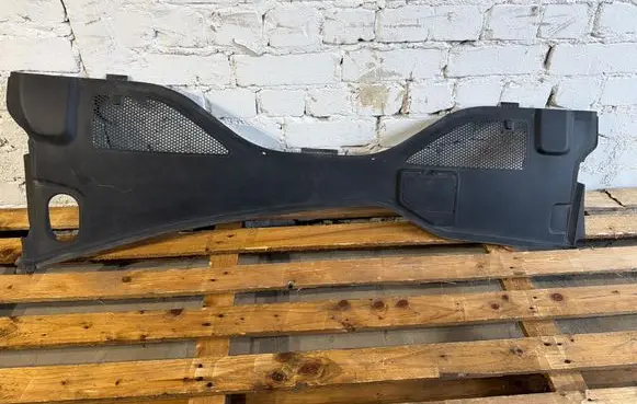 Audi A7 S7 4G Wiper trim 4G8819447