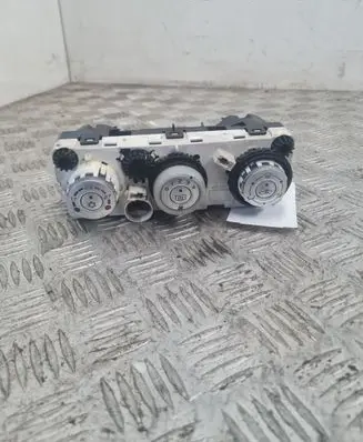 Mitsubishi Colt Climate control unit 69657305