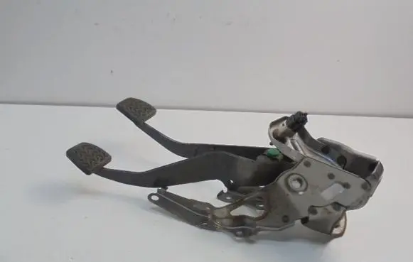 Toyota Aygo AB10 Pedal assembly 47110-0H020