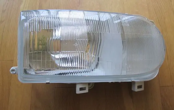Nissan Serena Headlight/headlamp 087636 67725929