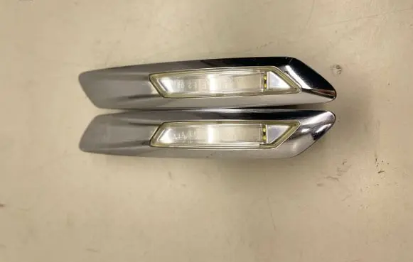 BMW 5 F10 F11 Front fender indicator light 7154168 7154167 7154170
