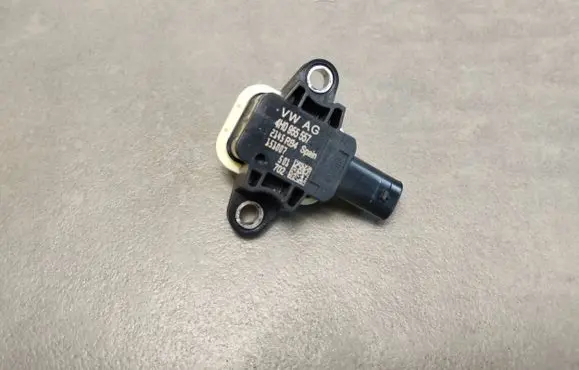 Audi A7 S7 4G Airbag deployment crash/impact sensor 4H0955557