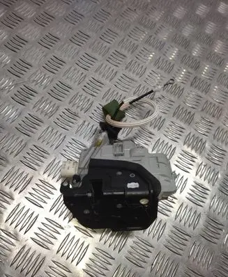 Audi A6 S6 C6 4F Front door lock 4F1837016 6421644S