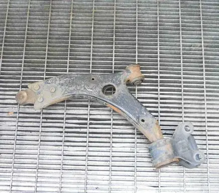 Ford Focus Front lower control arm/wishbone BV613C339AAA