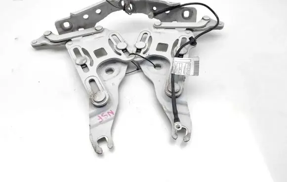 BMW X5 E70 Engine bonnet/hood hinges 7148348 7148347