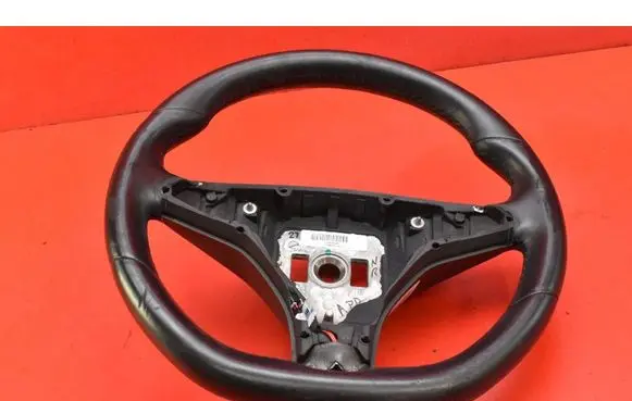 Tesla Model S Steering wheel 1036774-00-C
