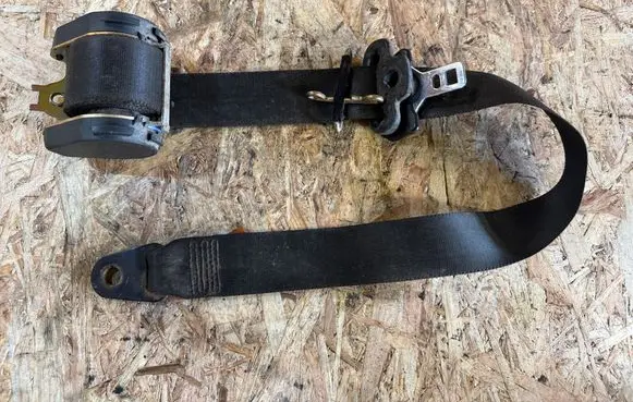Ford Focus Front seatbelt 98ABA6129B