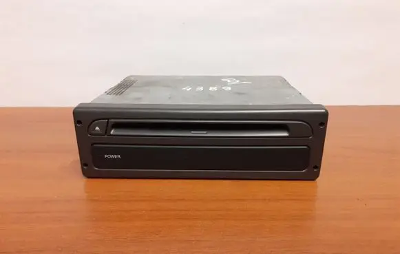 Peugeot 607 CD/DVD changer 4389 964720328000