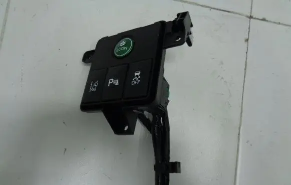 Honda HR-V Traction control (ASR) switch GF82-5121Q100