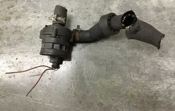 Mercedes-Benz GL X164 Water pump A2118350364