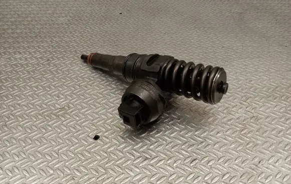 Volkswagen Sharan Fuel injector 038130073AK
