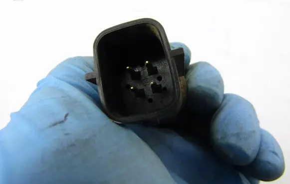 Ford Focus Oil pressure sensor XS4H19D594AA
