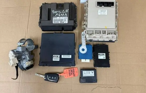 Toyota Verso Engine control unit/module ECU 0281030788 896610F580