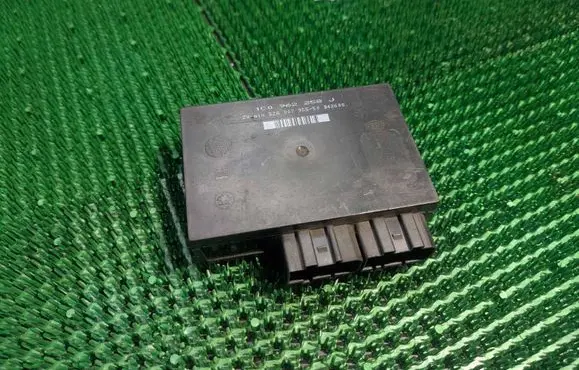 Volkswagen PASSAT B5.5 Comfort/convenience module 1C0962258J