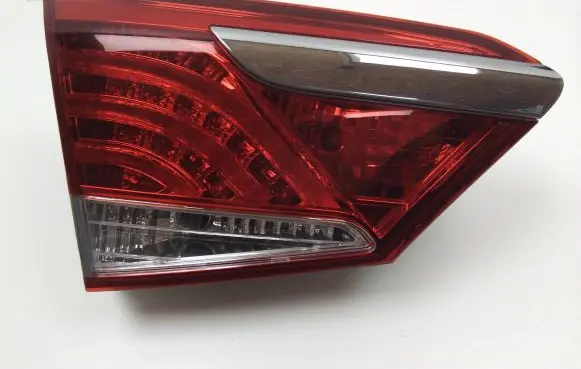 Hyundai i40 Tailgate rear/tail lights 924033Z000