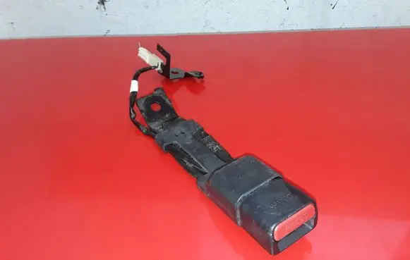 Toyota Verso-S Rear seatbelt buckle 6182667A